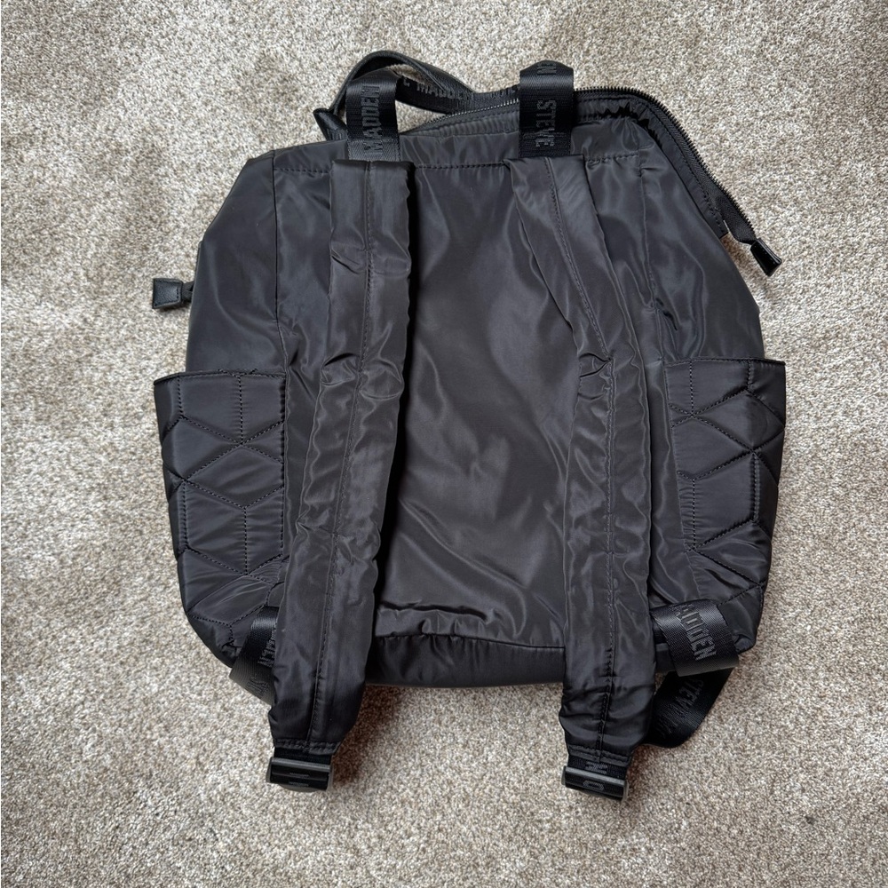 Steve madden backpack - Picture 2 of 4